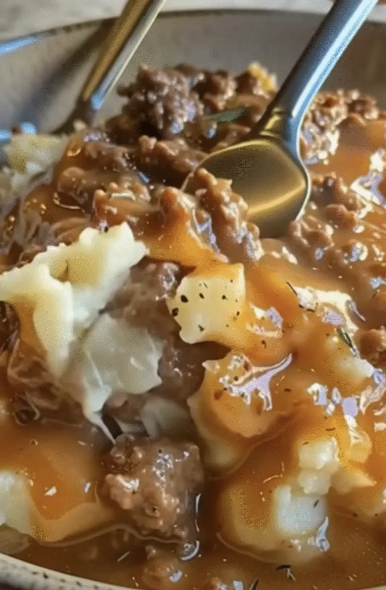 Mashed Potatoes with Ground Beef Gravy That Define Comfort Food