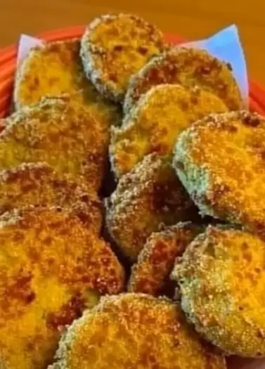 Fried Green Tomatoes That Stay Crispy and Full of Southern Flavor