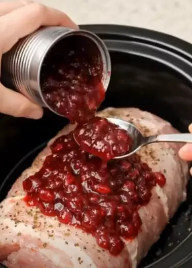 Slow Cooker Tangy Cranberry Pork Loin That’s Juicy, Easy, and Full of Flavor