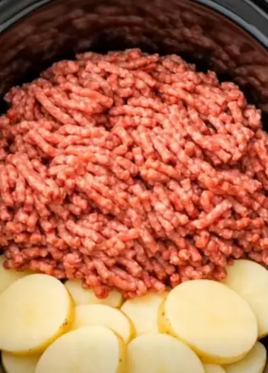 Slow Cooker Ground Beef & Potato Dinner That Feels Like Home
