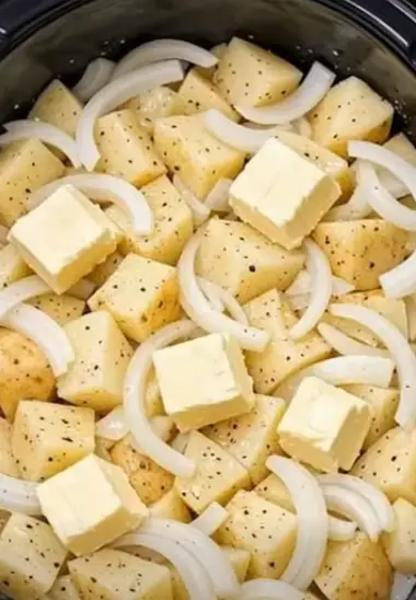 Hearty Slow Cooker Irish Potatoes